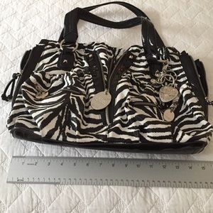 Large Kathy Black & White Handbag